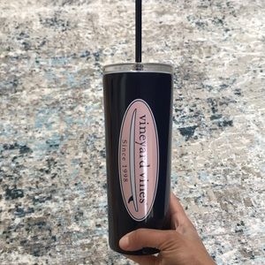 Vineyard vines for target tumbler